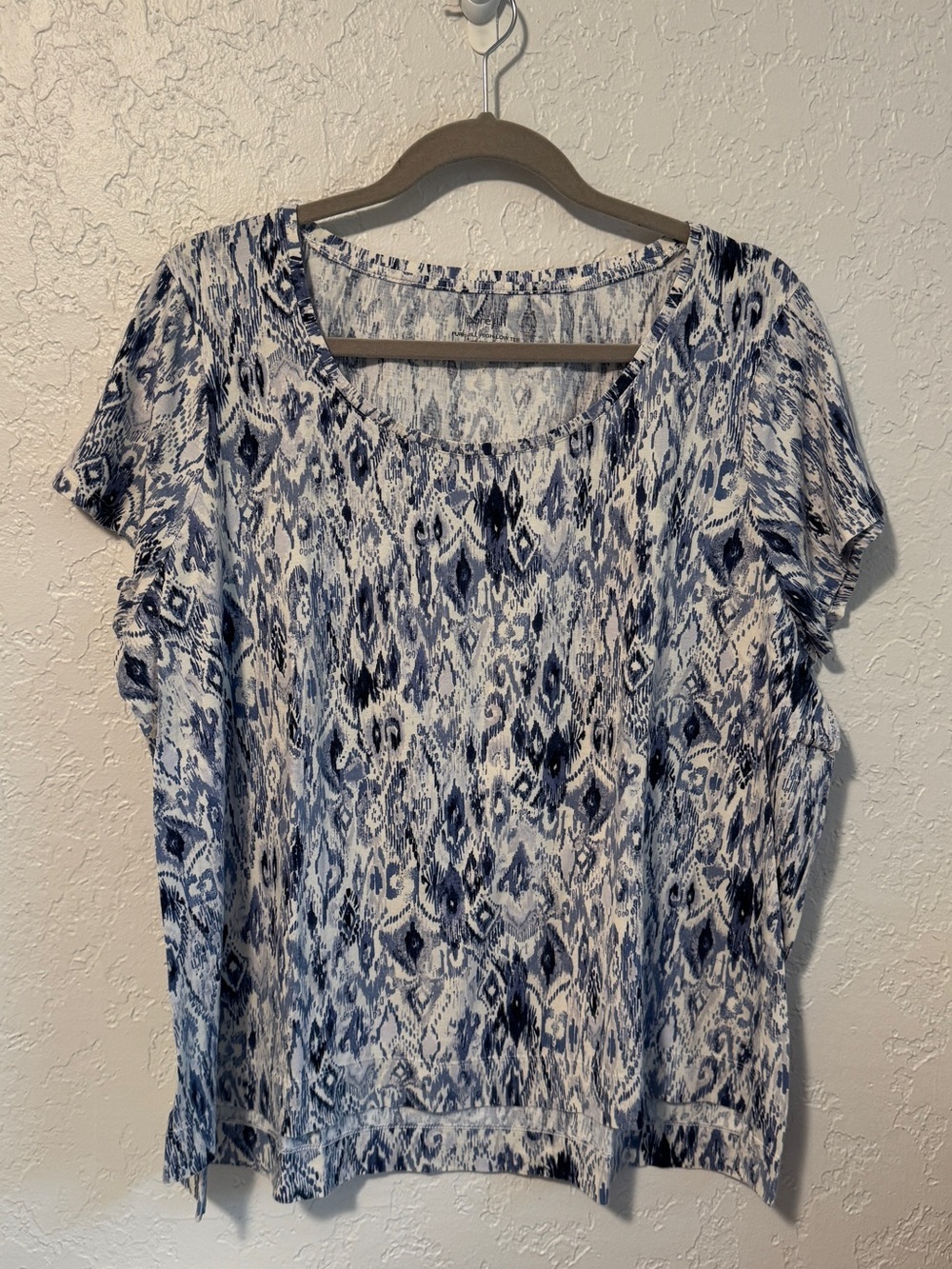 J. Jill Navy & White Printed Scoop Neck Short Sleeve tee, high low, 100% cotton